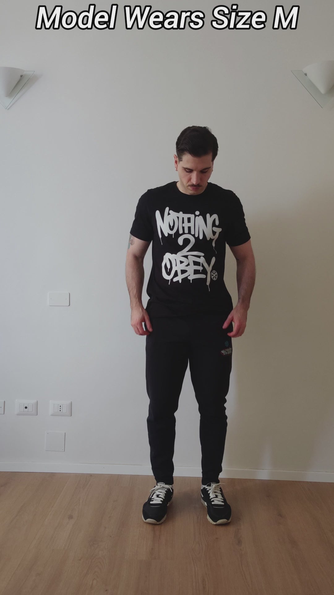 Video laden: Graffiti Joggers Size Fit Guide by B.Different Clothing, graffiti-inspired streetwear